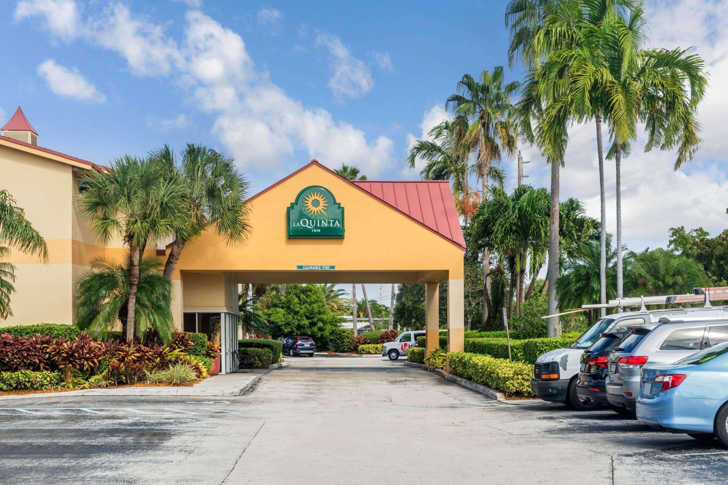 La Quinta By Wyndham Fort Lauderdale Pompano Beach Exterior photo